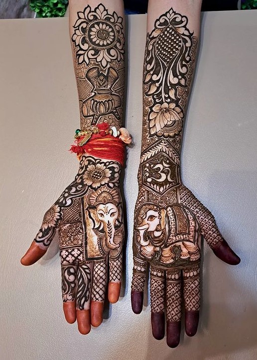 Classic Mehndi Design by Harsh Mehndi Concept